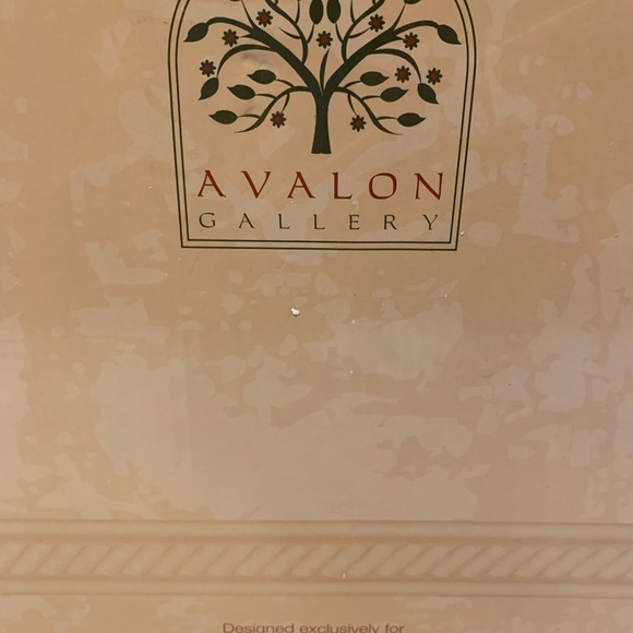 Avalon Gallery Designed Exclusively for Milagros Joy to the World Cross Plaque - Picture 9 of 13